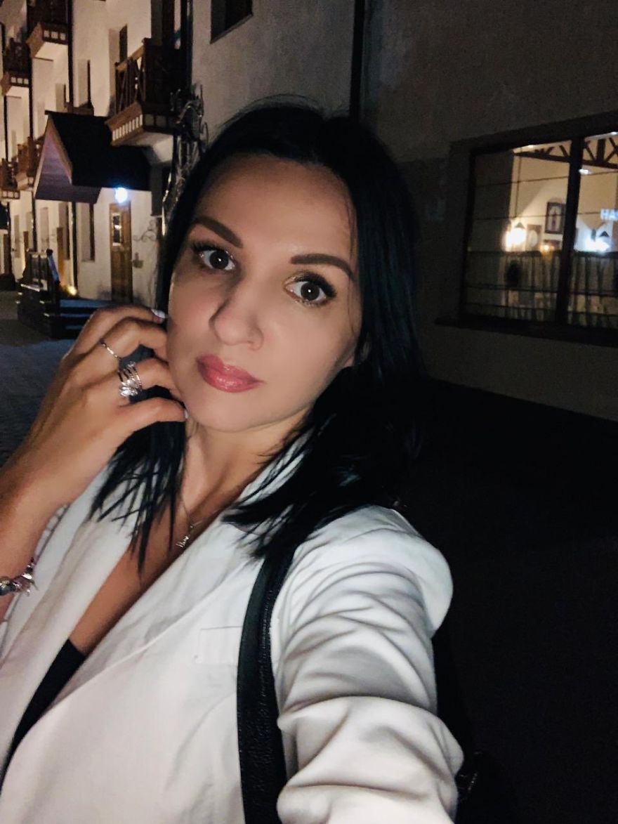 <em>Victoria Rodriguez (42 años)</em>