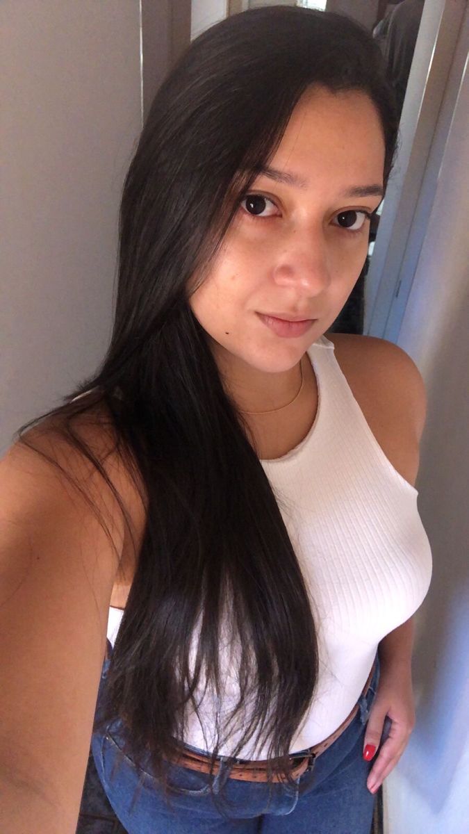 Martina Olivera (27 Años)